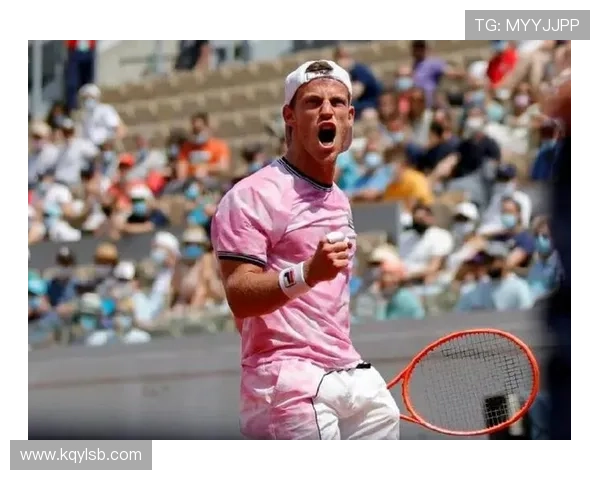 网球巨星复出之路：新赛季挑战与胜利背后的故事